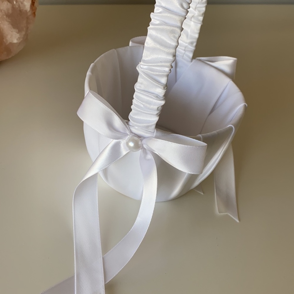Flower girl basket